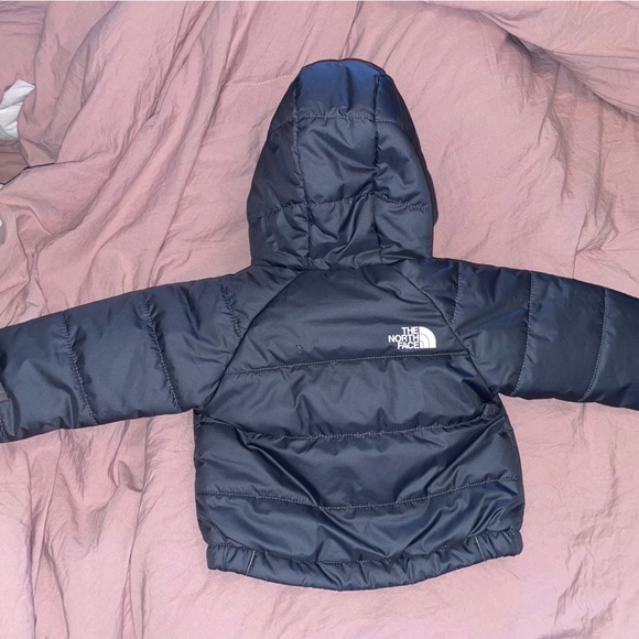 Reversible North Face Jacket - Picture 2 of 4